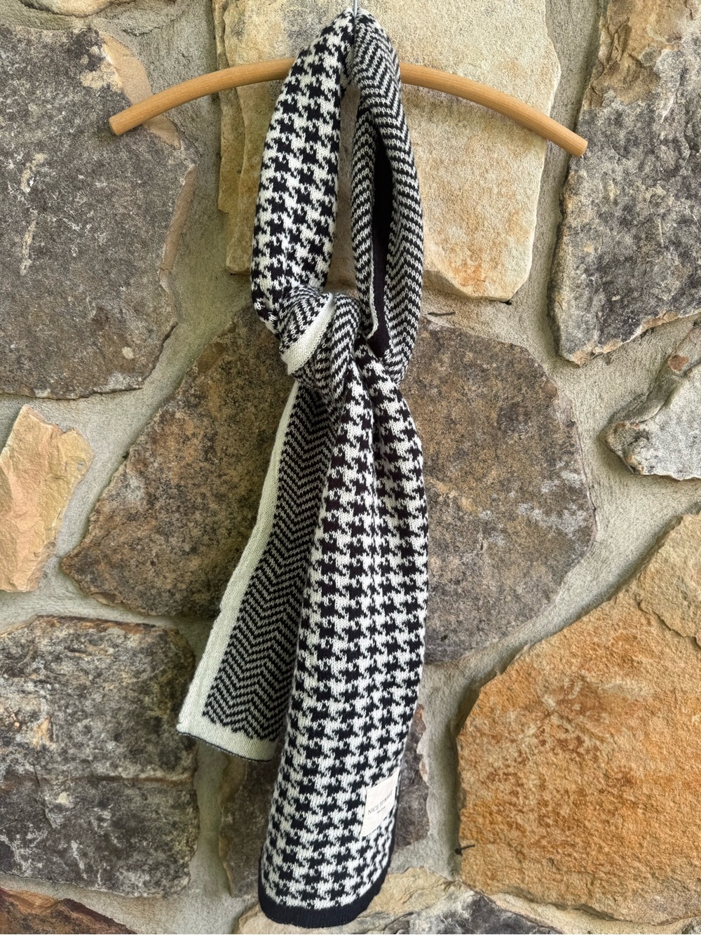 Black & White Houndstooth and Chevron Knit Scarf Preppy Old Money